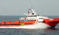 Barco de tripulação à venda
