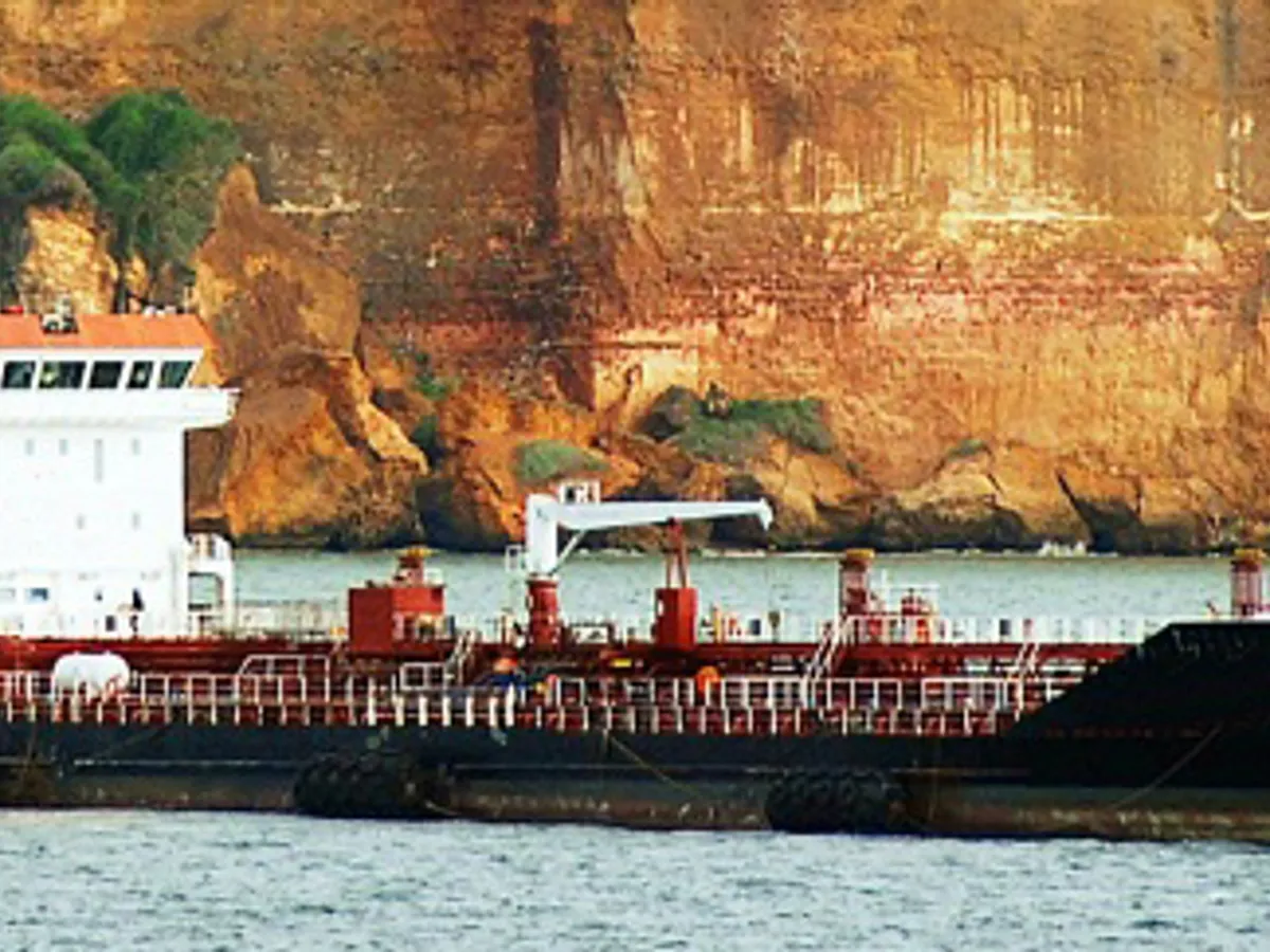 Navio-tanque de óleo/produtos químicos à venda