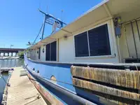 Navio de pesca de arrasto à venda