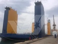 Doca flutuante à venda