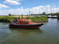 Navio porta-contêineres à venda