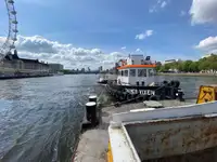 Rebocador à venda