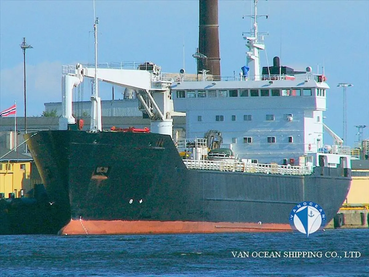 Navio frigorífico à venda