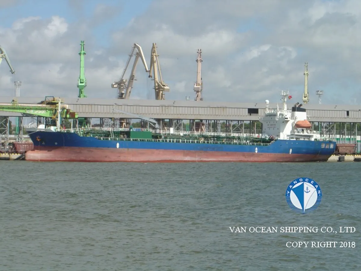 Navio-tanque de óleo/produtos químicos à venda