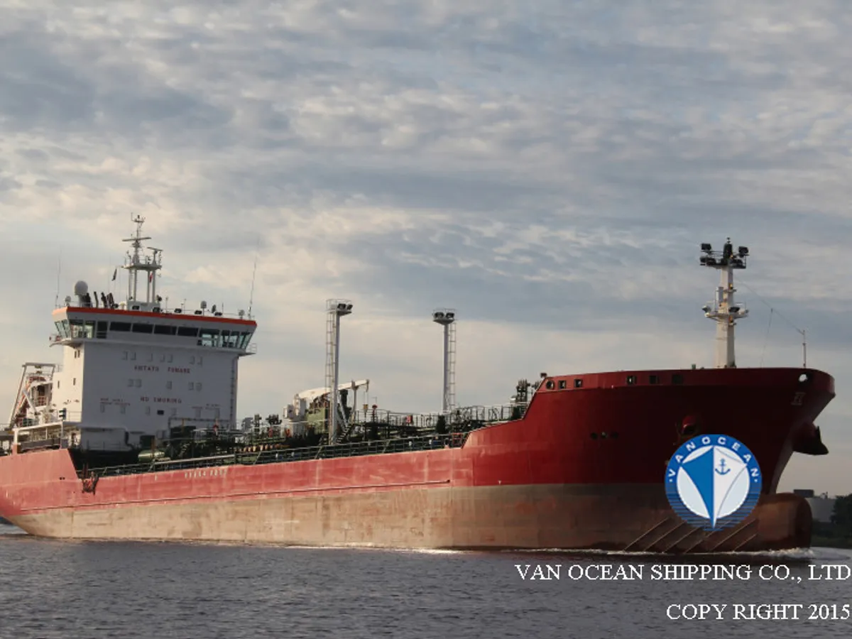 Navio-tanque de óleo/produtos químicos à venda