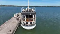 Navio de passageiros à venda