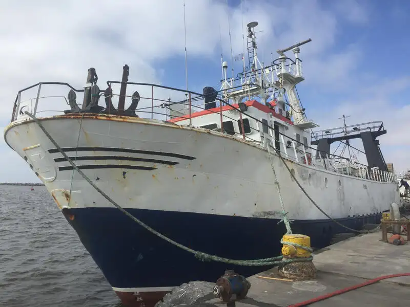 Navio de pesca de arrasto à venda