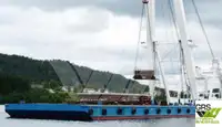Barcaça à venda
