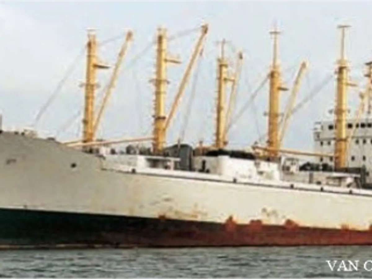Navio frigorífico à venda