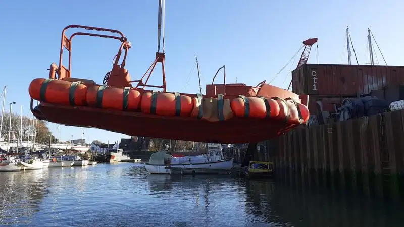Barcos de trabalho à venda
