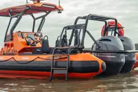 Navio porta-contêineres à venda