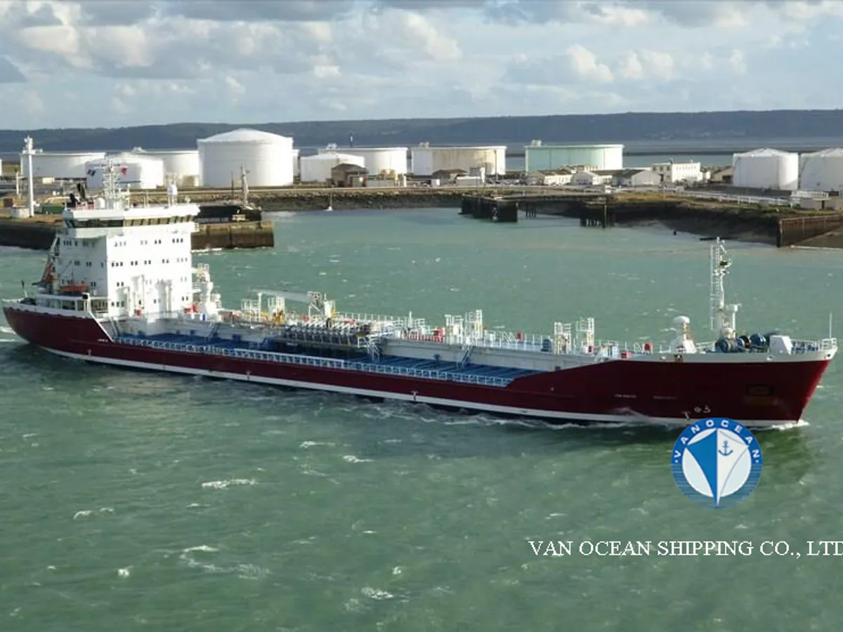 Navio-tanque de óleo/produtos químicos à venda