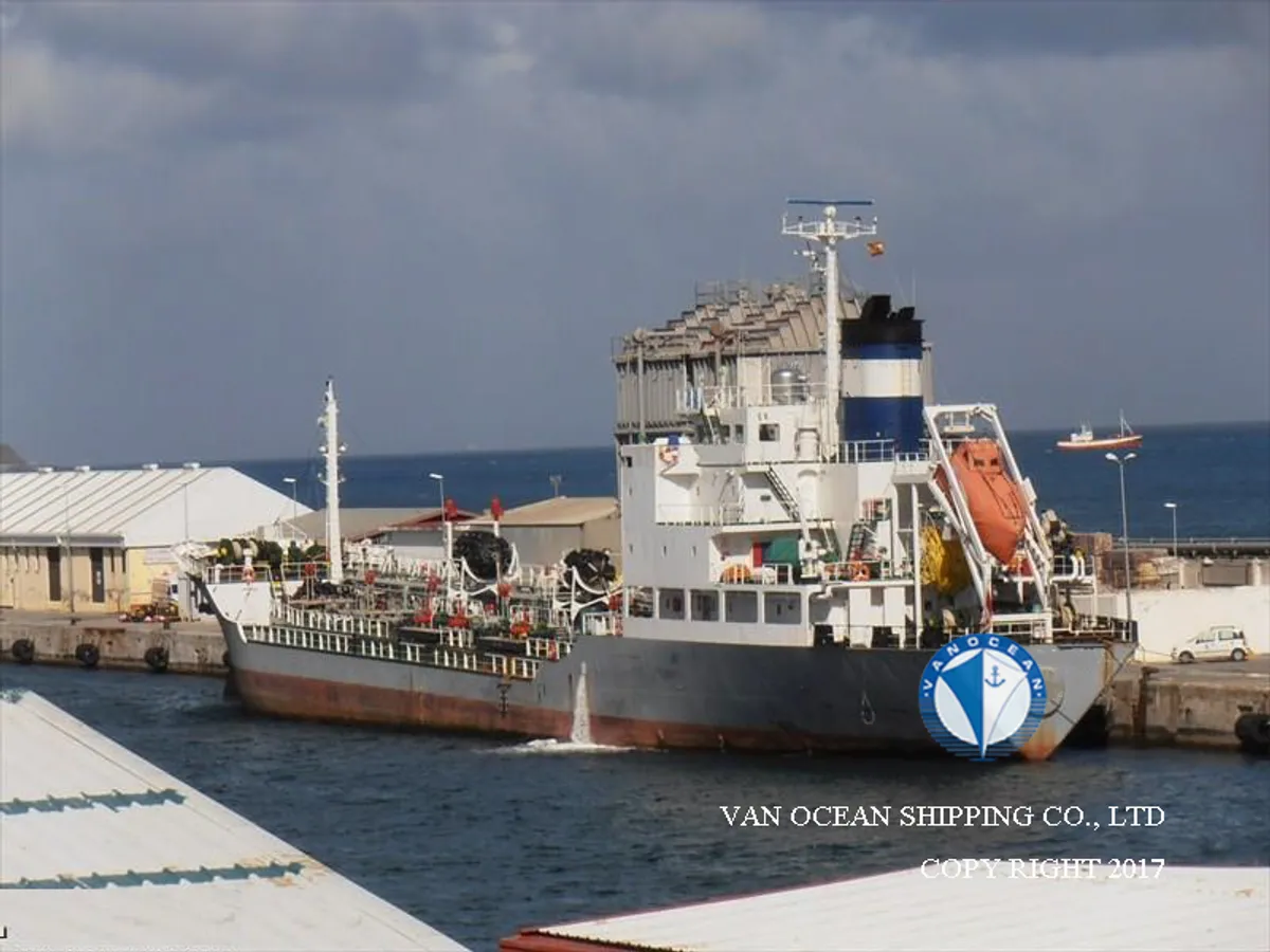 Navio-tanque de óleo/produtos químicos à venda