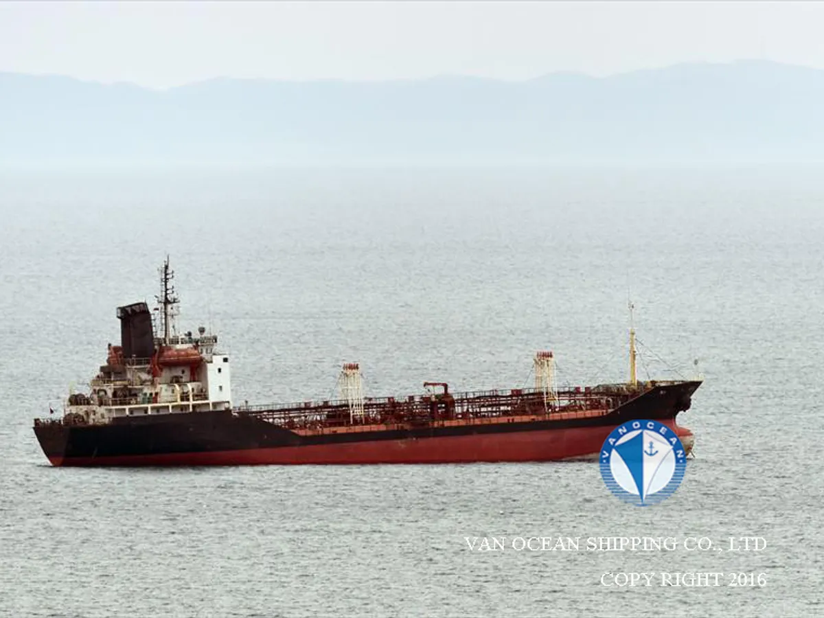 Navio-tanque de óleo/produtos químicos à venda