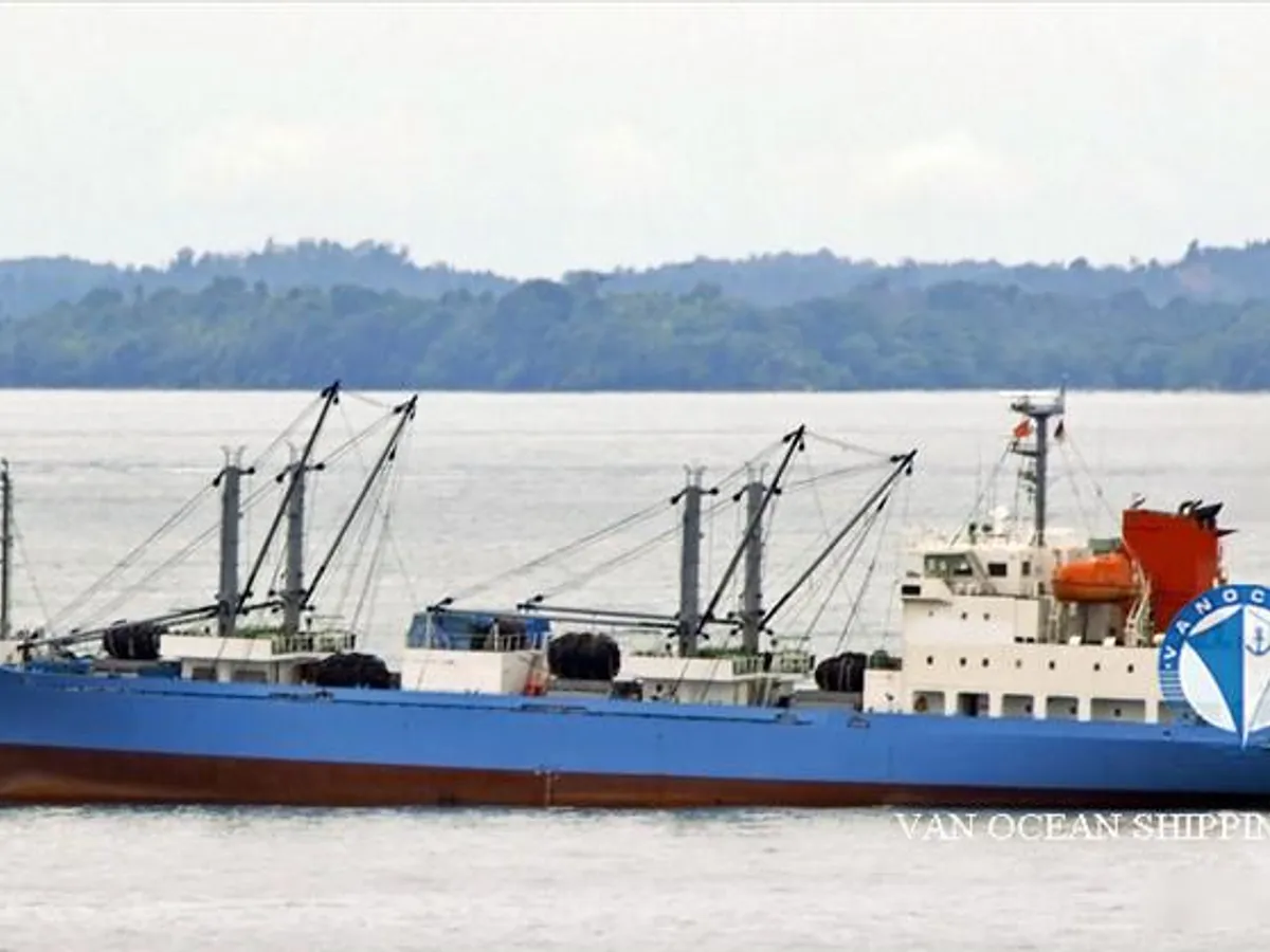 Navio frigorífico à venda