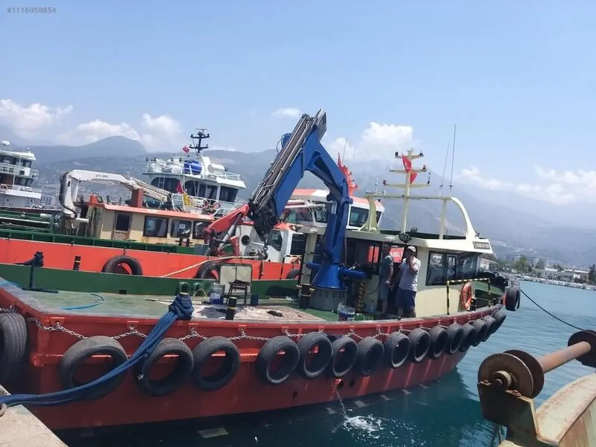 Barcos de trabalho à venda