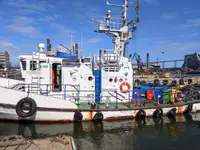 Rebocador à venda