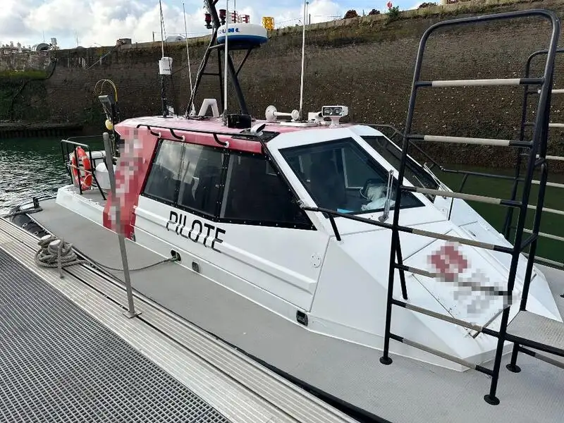 Barco piloto à venda