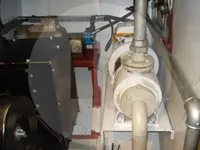 Navio transportador de peixes vivos à venda