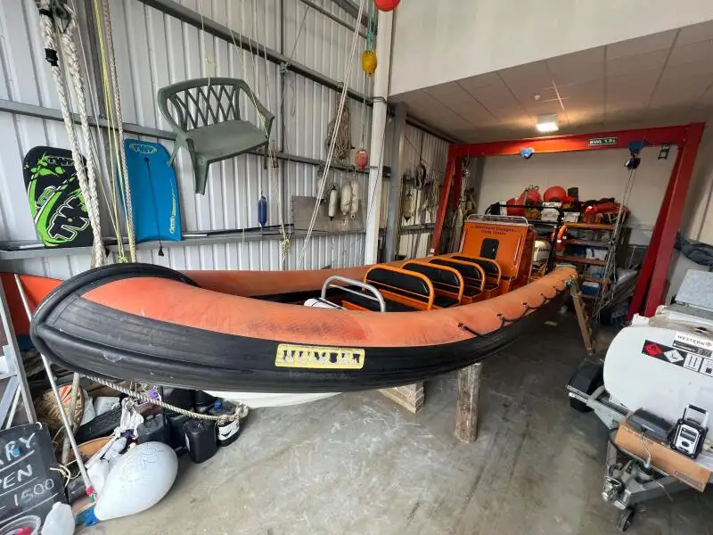 Barcos de trabalho à venda