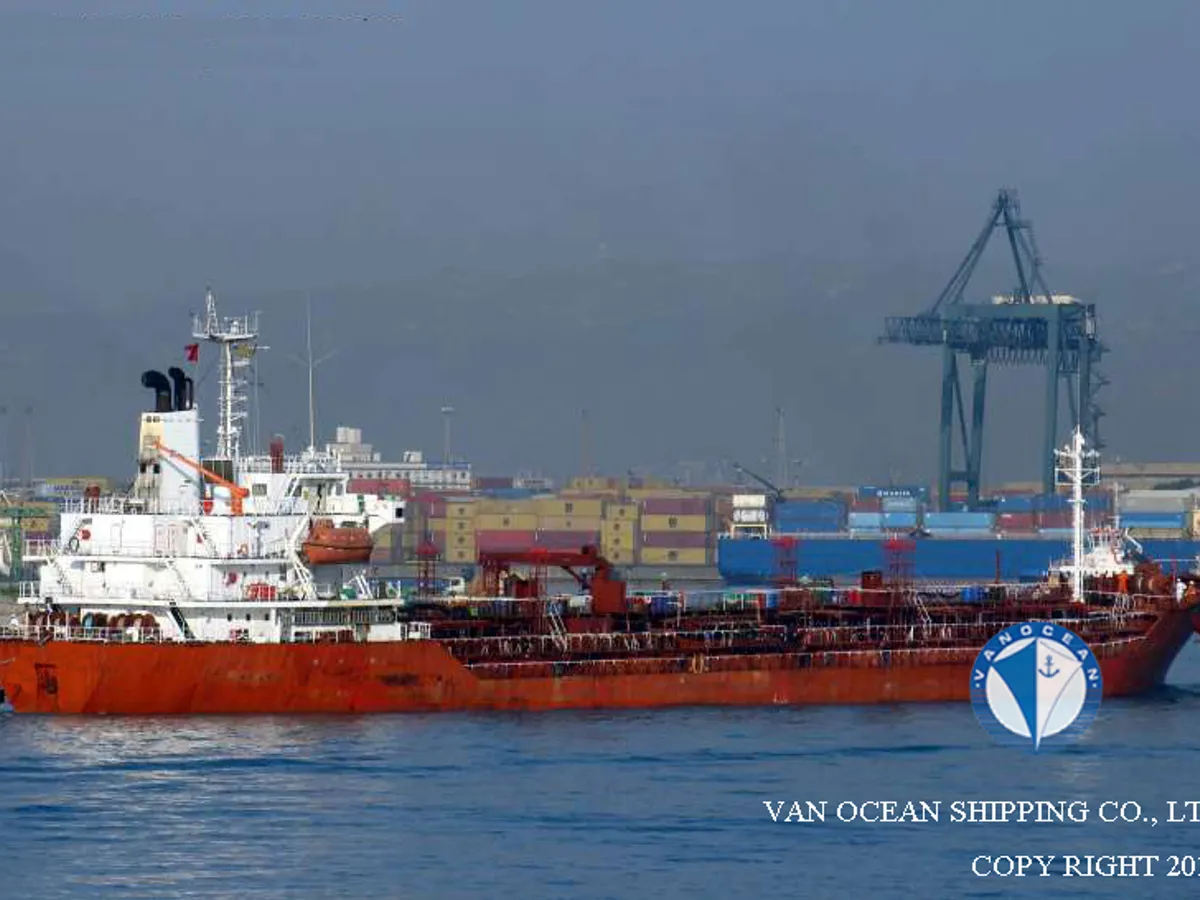 Navio-tanque de óleo/produtos químicos à venda