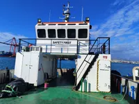 Navio porta-contêineres à venda