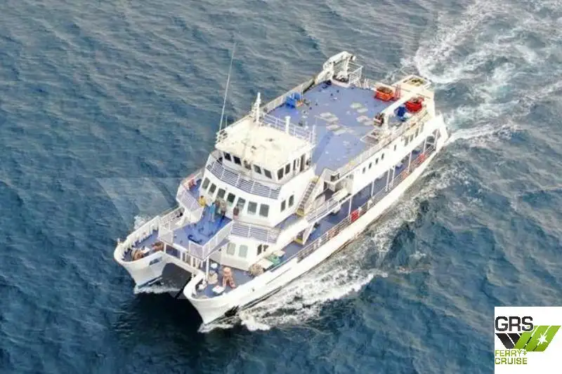 Navio de passageiros à venda