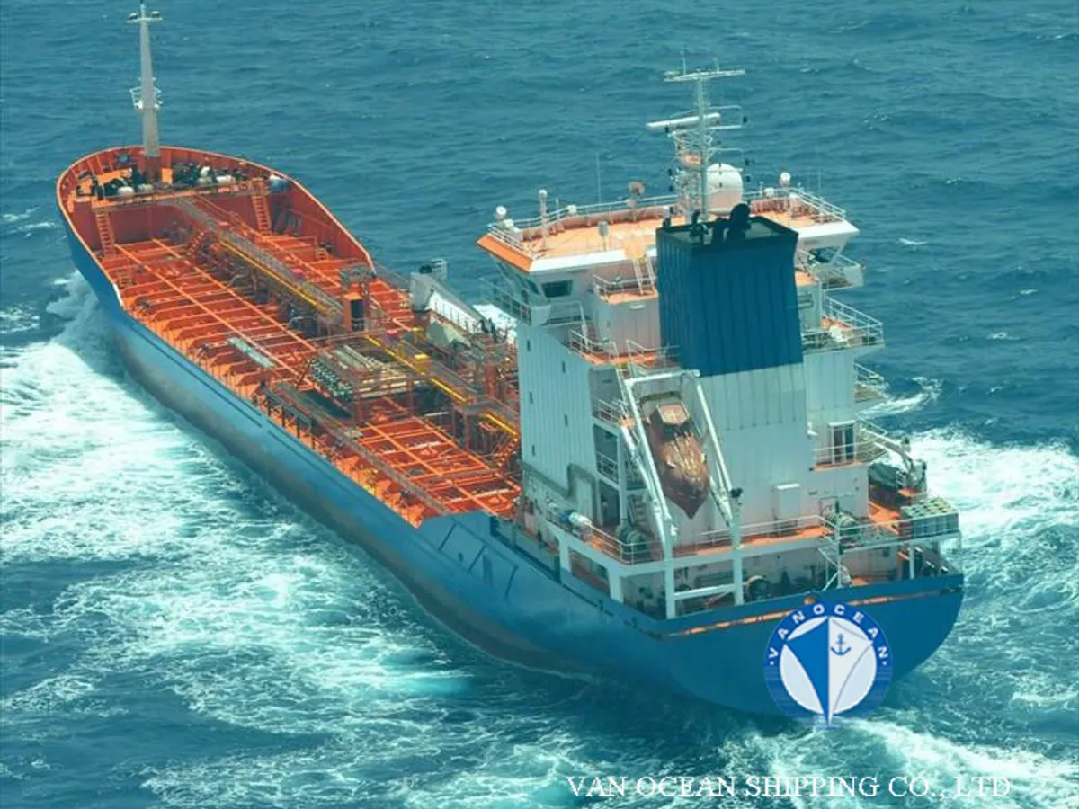 Navio-tanque de óleo/produtos químicos à venda