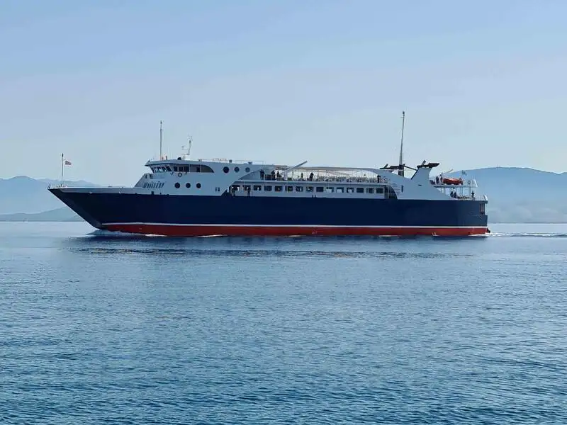 Navio RoPax à venda
