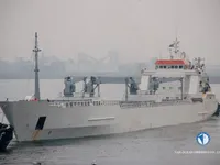 Navio frigorífico à venda