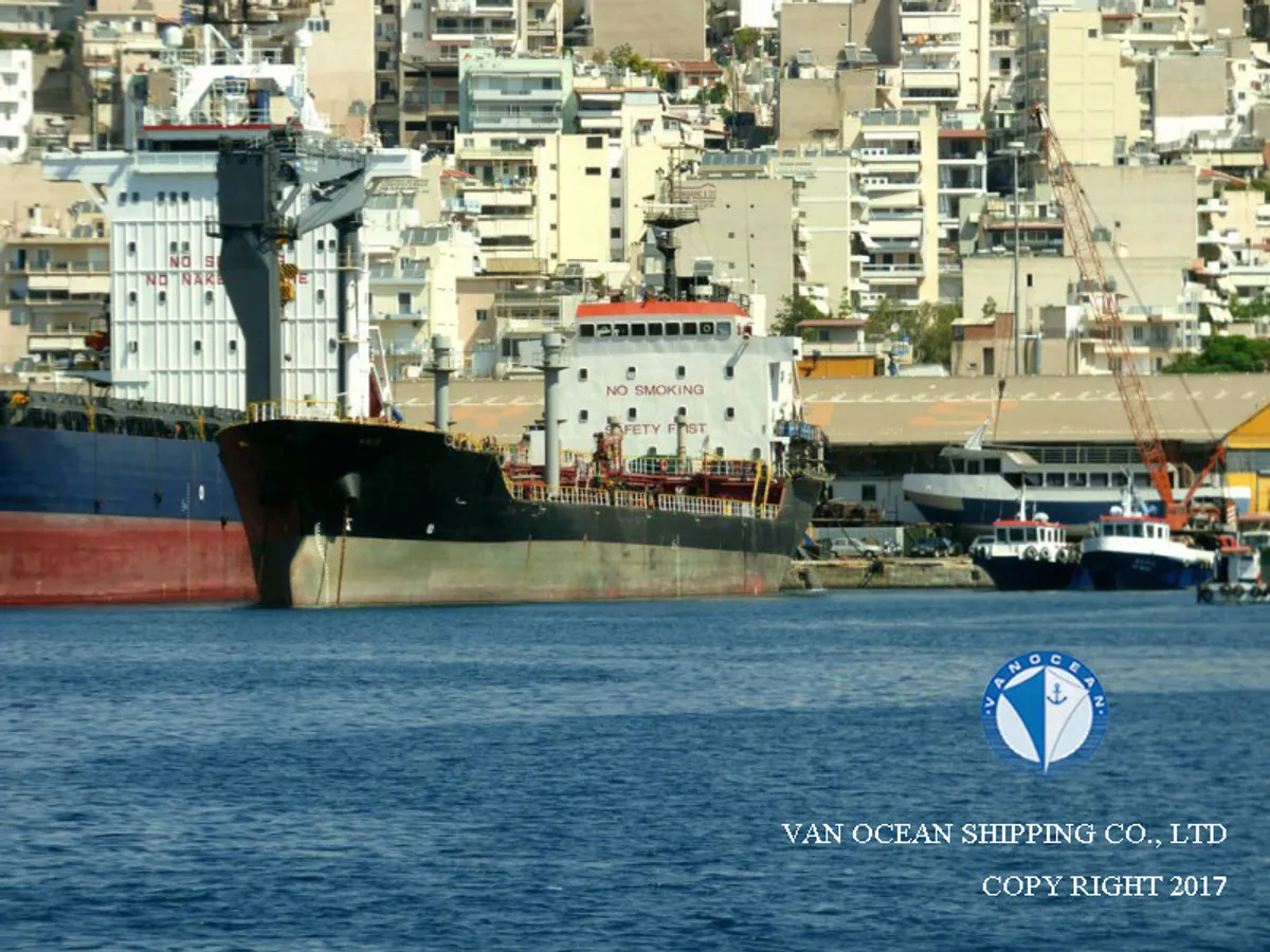 Navio-tanque de óleo/produtos químicos à venda