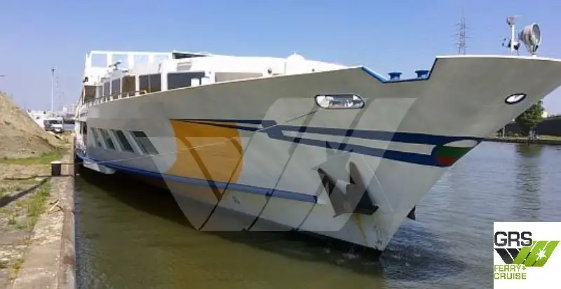 Navio de cruzeiro à venda