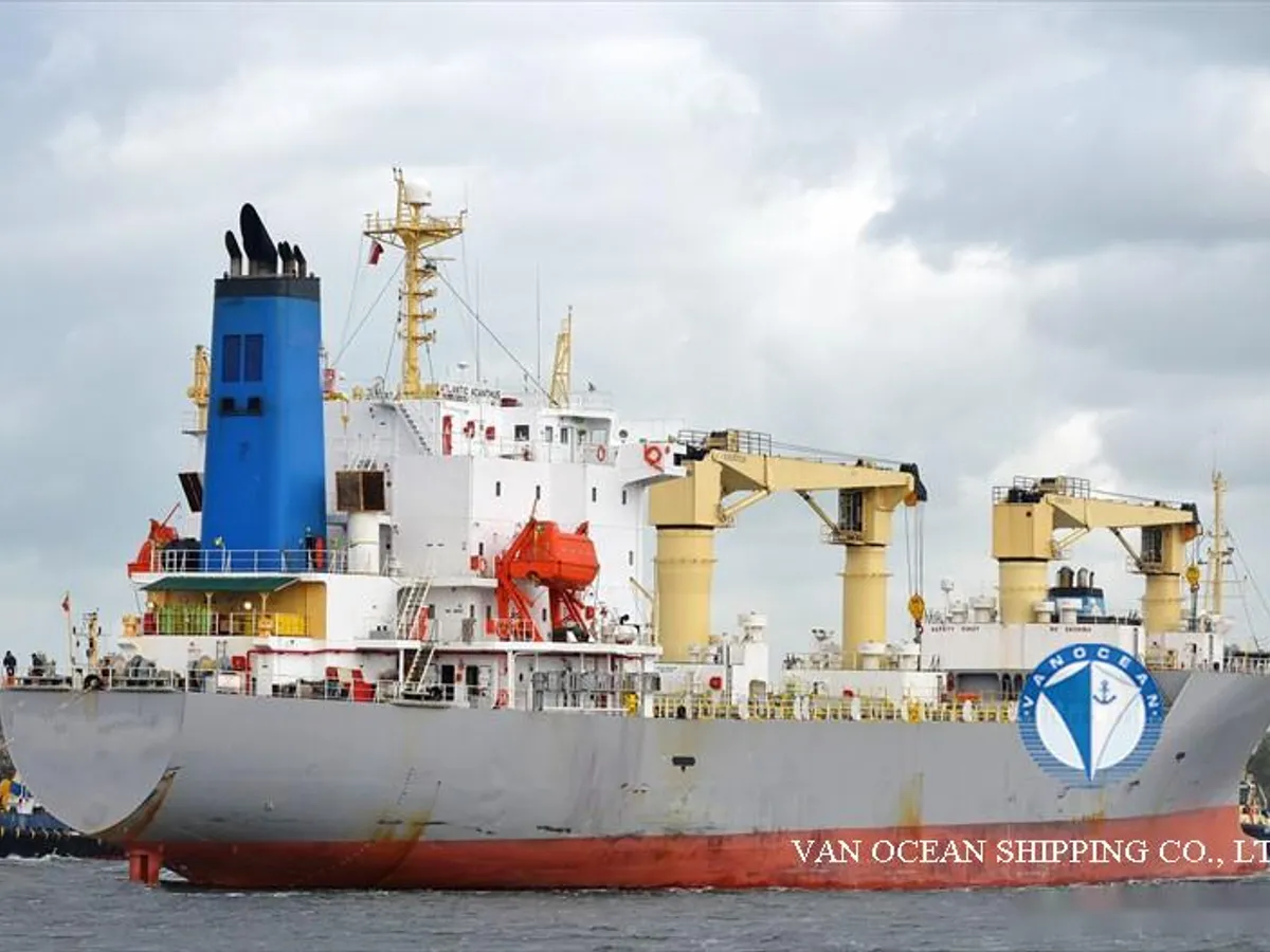 Navio frigorífico à venda