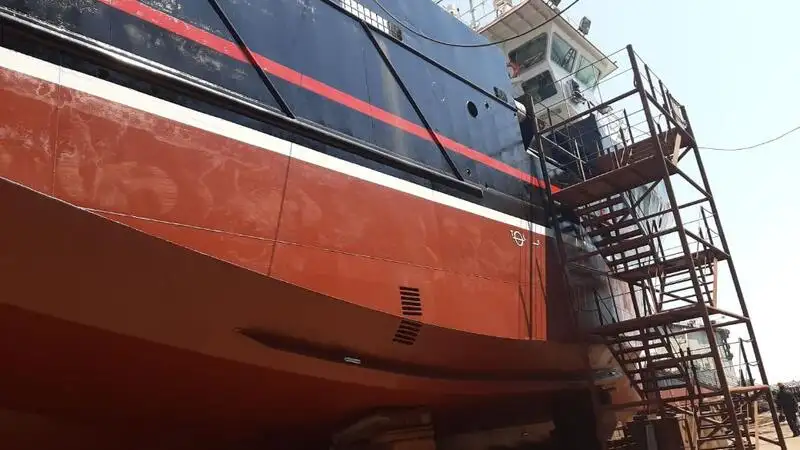 Navio de abastecimento à venda
