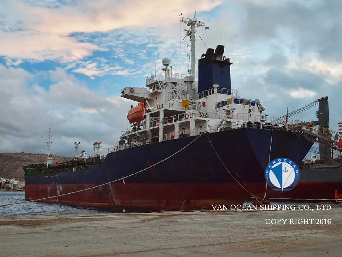 Navio-tanque de óleo/produtos químicos à venda