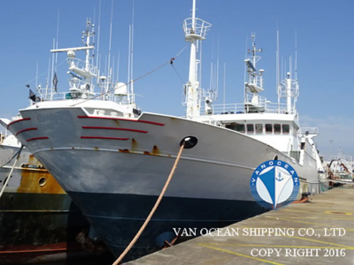 Navio de pesca de arrasto à venda