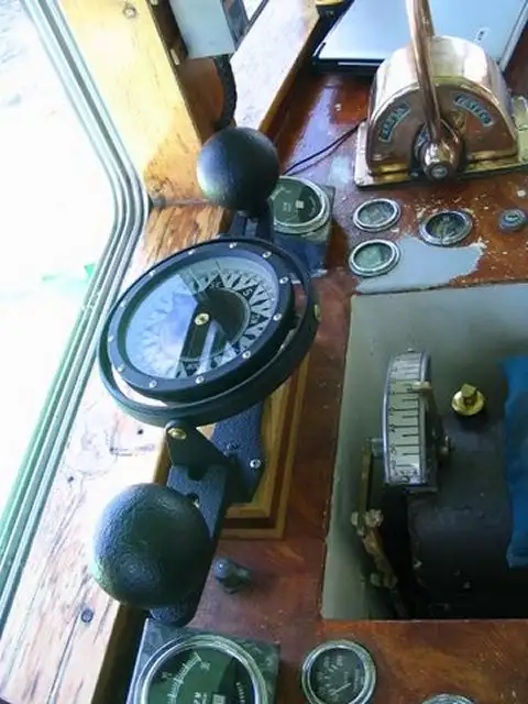 Navio de passageiros à venda