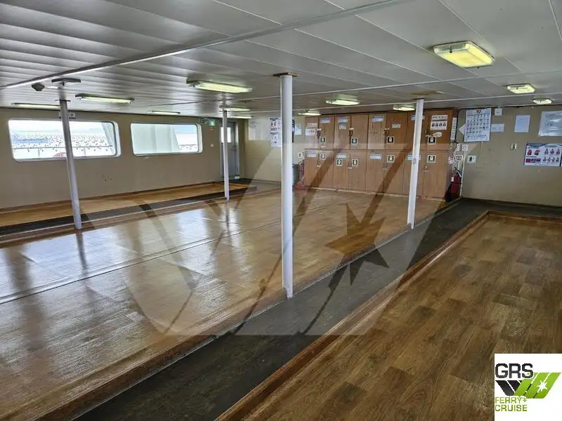 Balsa de desembarque, tanque à venda