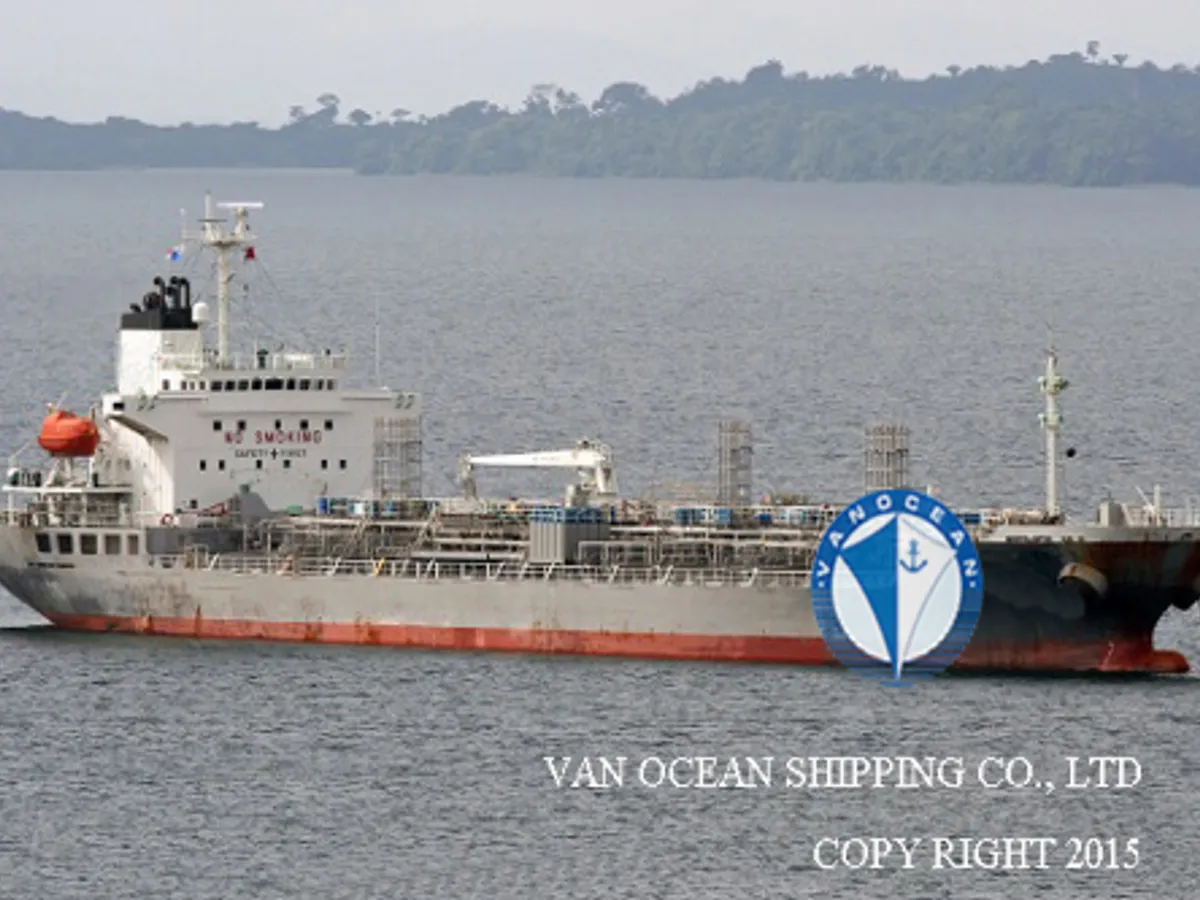 Navio-tanque de óleo/produtos químicos à venda