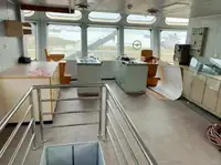 Navio de abastecimento à venda