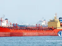 Navio-tanque de óleo/produtos químicos à venda