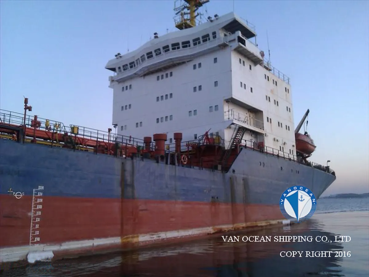 Navio-tanque de óleo/produtos químicos à venda