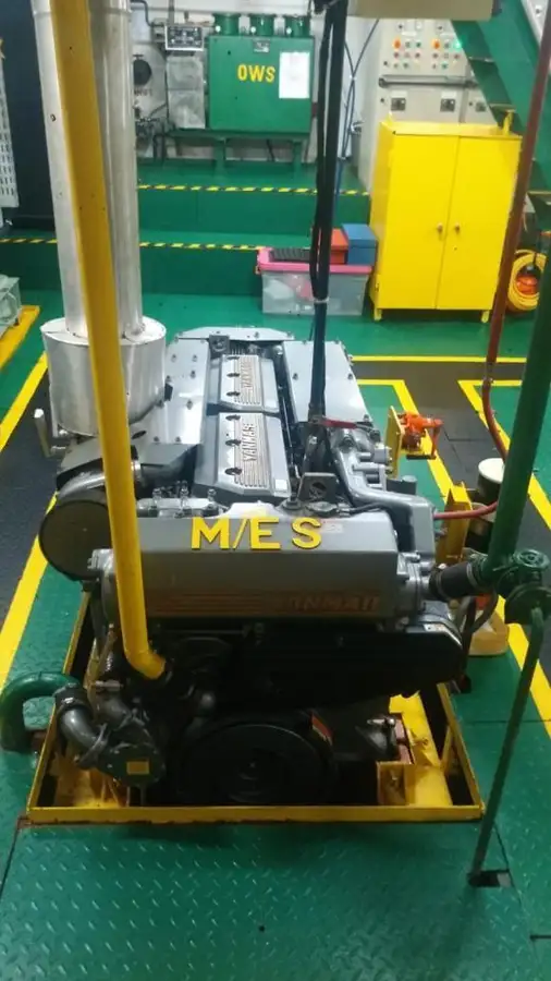 Balsa de desembarque, tanque à venda