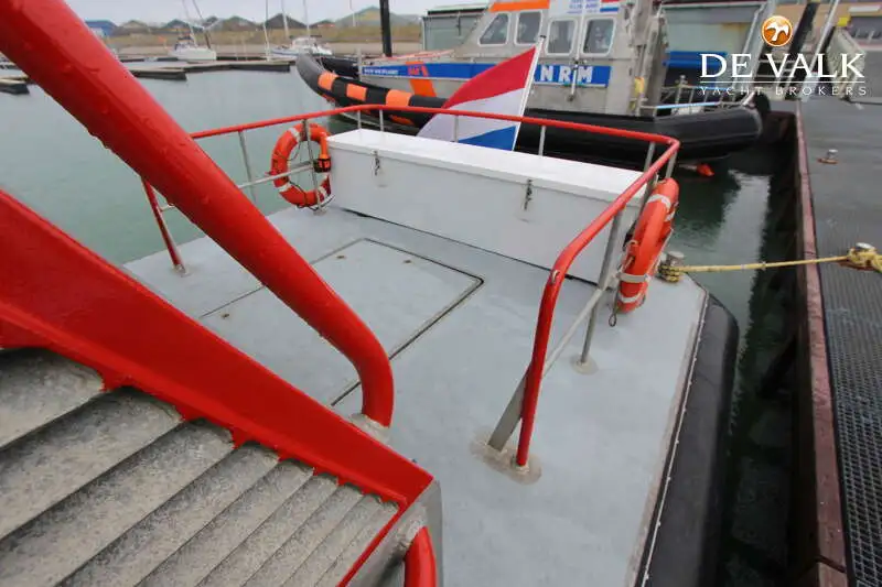 Barco de tripulação à venda
