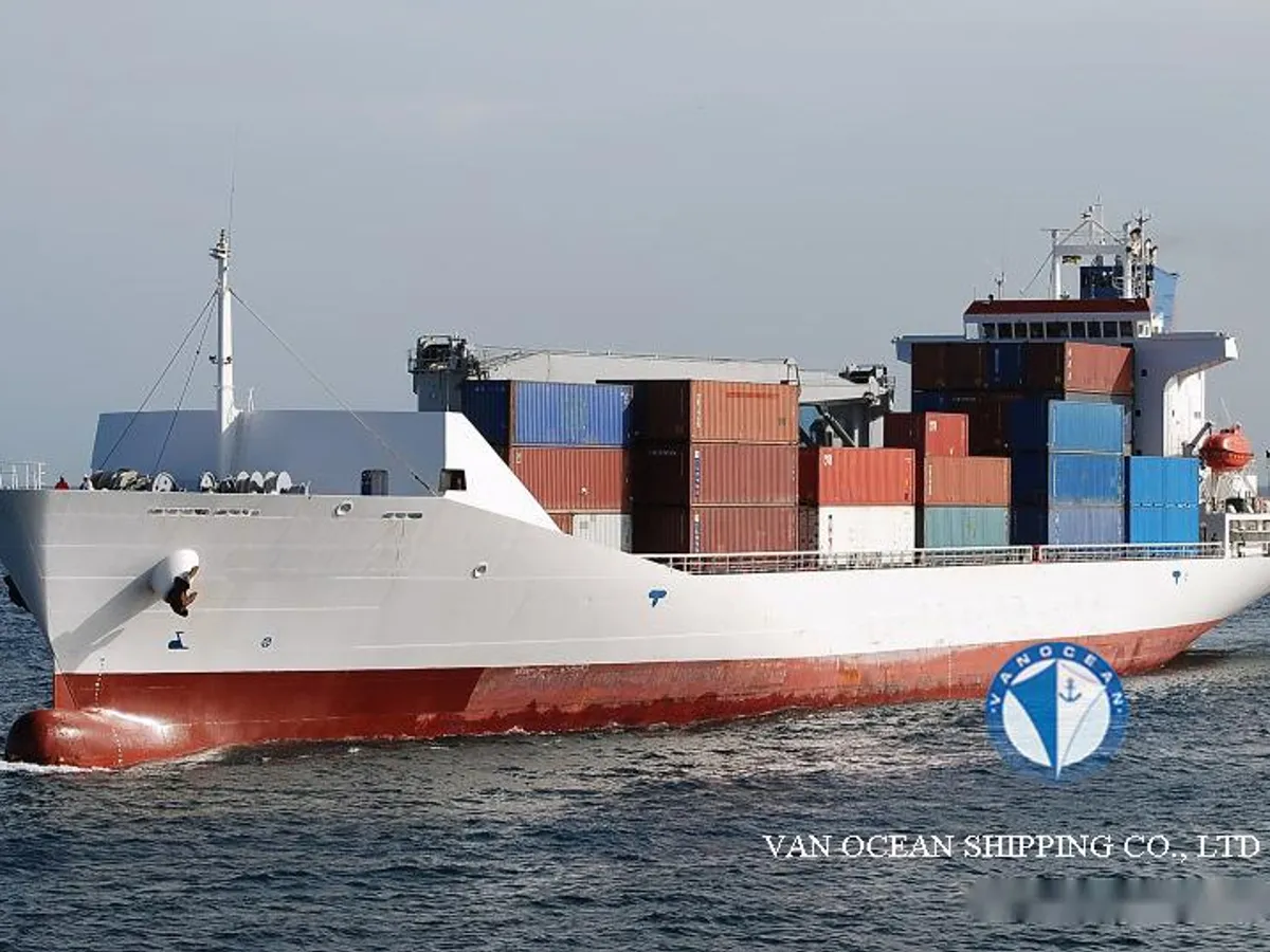 Navio frigorífico à venda