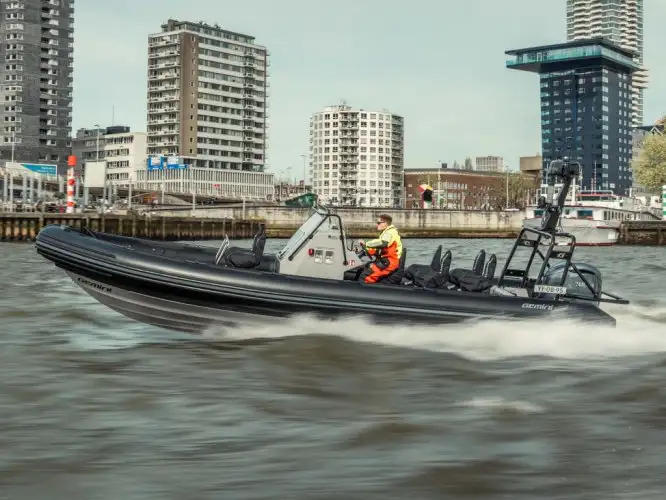 Bote inflável rígido à venda