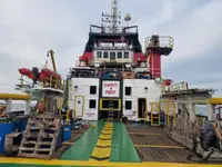 Navio de abastecimento à venda
