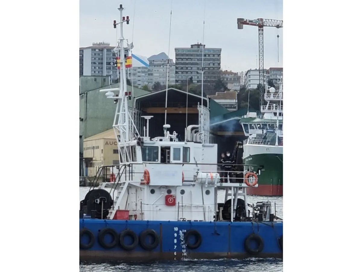 Barcos de trabalho à venda
