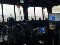 Barco de tripulação à venda