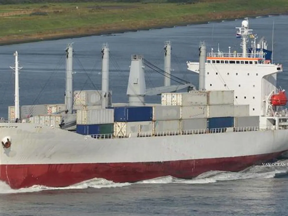 Navio frigorífico à venda